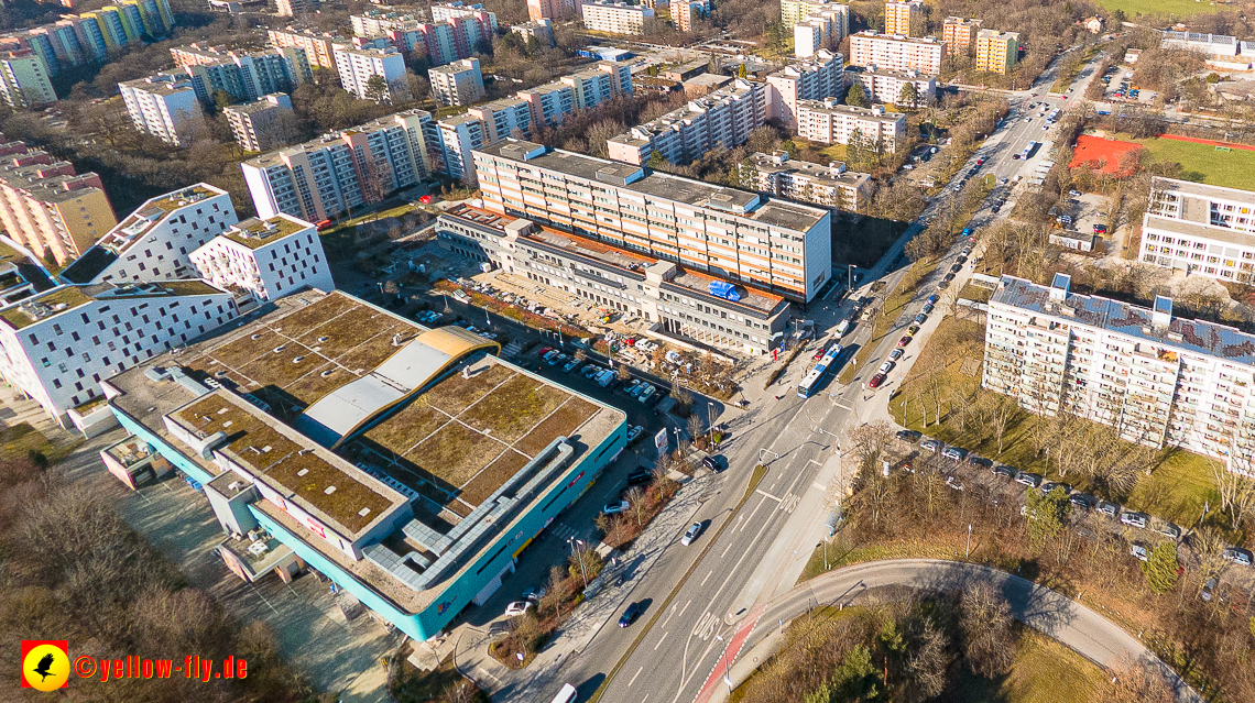 15.02.2023 - Plettzentrum mit Montessori Schule in Neuperlach